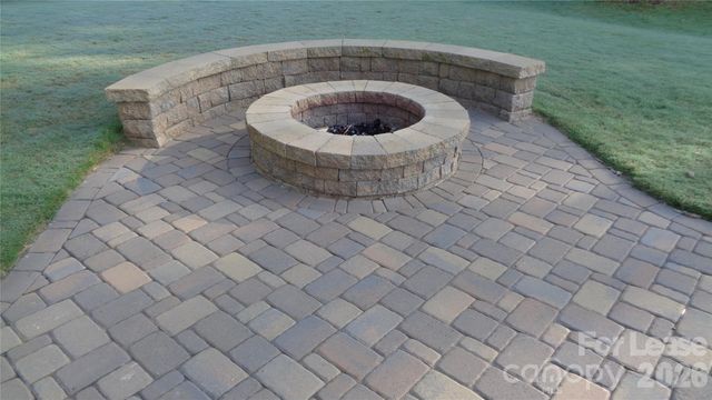 3025 Oakmere Road, Waxhaw, NC 28173