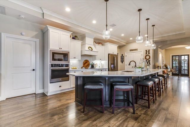 6509 W Collina St, Wichita, KS 67205