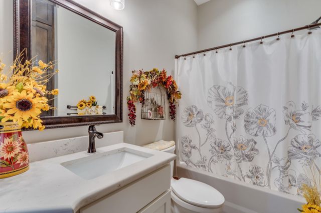 6509 W Collina St, Wichita, KS 67205