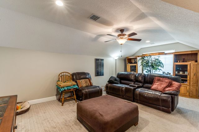 6509 W Collina St, Wichita, KS 67205