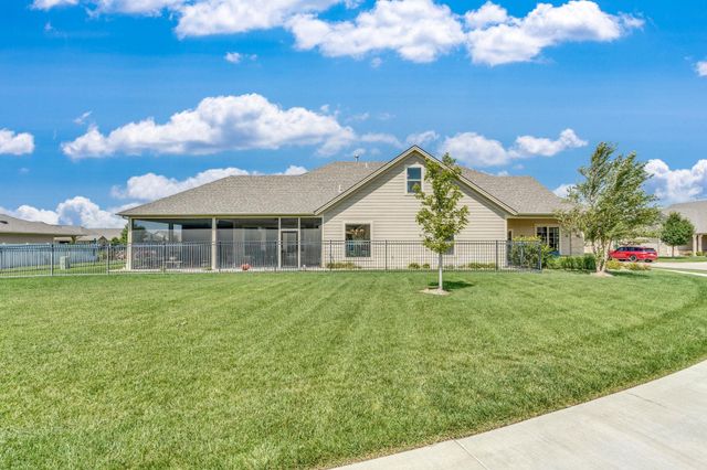 6509 W Collina St, Wichita, KS 67205