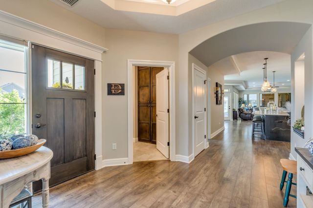6509 W Collina St, Wichita, KS 67205