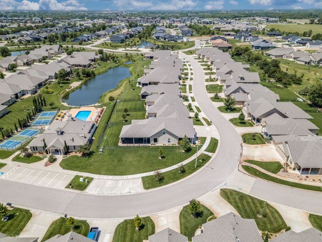 6509 W Collina St, Wichita, KS 67205