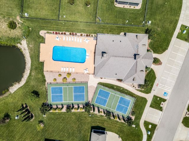 6509 W Collina St, Wichita, KS 67205