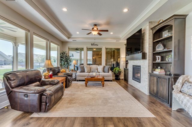 6509 W Collina St, Wichita, KS 67205