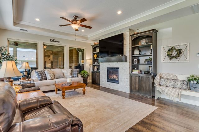 6509 W Collina St, Wichita, KS 67205