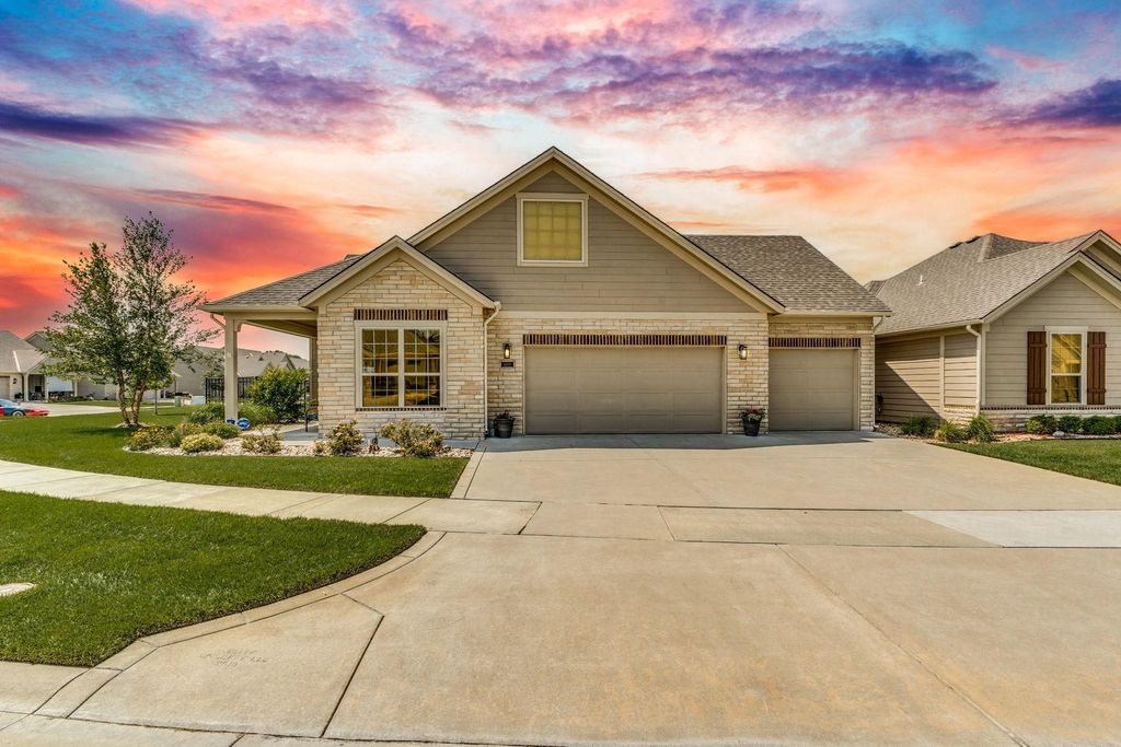 6509 W Collina St, Wichita, KS 67205