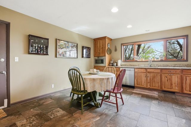 2208 OAK CLIFF DR, Columbia, MO 65203