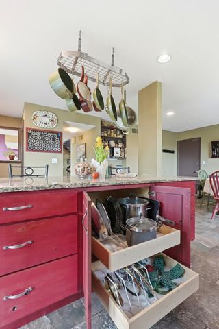 2208 OAK CLIFF DR, Columbia, MO 65203