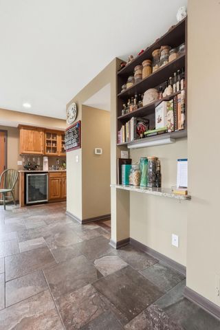 2208 OAK CLIFF DR, Columbia, MO 65203
