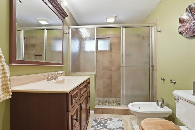 2208 OAK CLIFF DR, Columbia, MO 65203