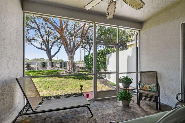 231 Berenger Walk, Royal Palm Beach, FL 33414