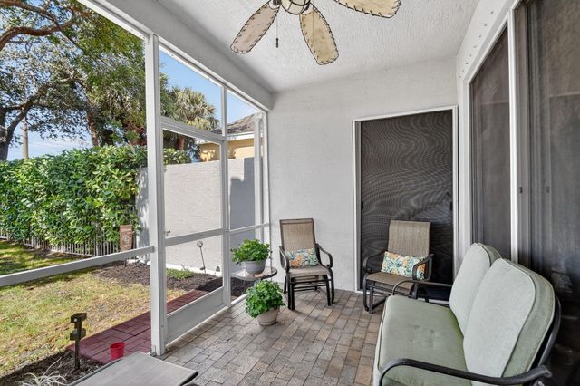 231 Berenger Walk, Royal Palm Beach, FL 33414