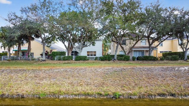 231 Berenger Walk, Royal Palm Beach, FL 33414