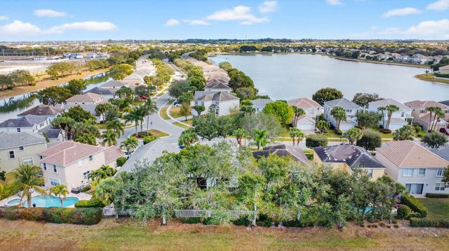 231 Berenger Walk, Royal Palm Beach, FL 33414