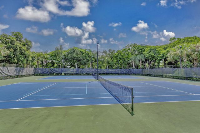 231 Berenger Walk, Royal Palm Beach, FL 33414