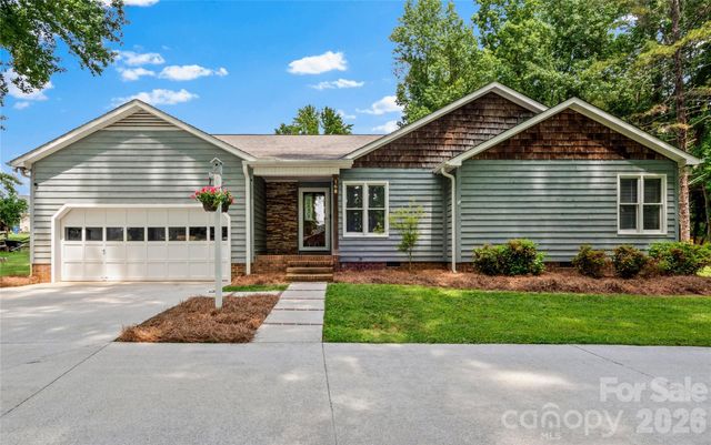 168 Whitehead Drive, Advance, NC 27006