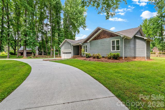 168 Whitehead Drive, Advance, NC 27006