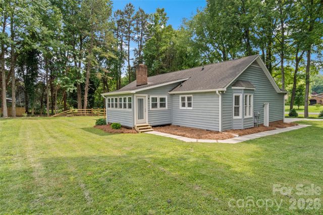168 Whitehead Drive, Advance, NC 27006