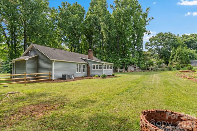 168 Whitehead Drive, Advance, NC 27006