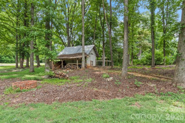 168 Whitehead Drive, Advance, NC 27006