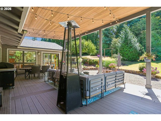 1046 Sw PALATINE St, Portland, OR 97219