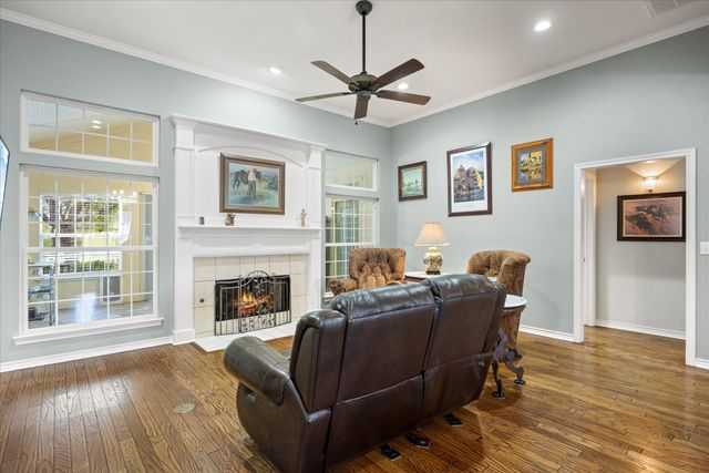 1712 Bent Tree Court, Granbury, TX 76049