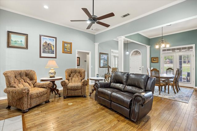 1712 Bent Tree Court, Granbury, TX 76049