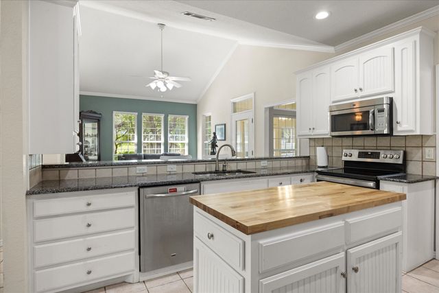 1712 Bent Tree Court, Granbury, TX 76049