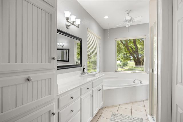 1712 Bent Tree Court, Granbury, TX 76049