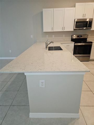 32112 POWDERPUFF MIMOSA DRIVE, San Antonio, FL 33576