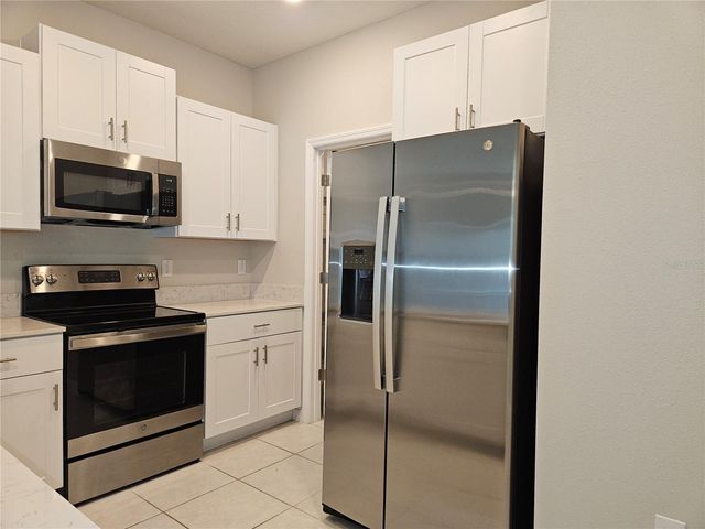 32112 POWDERPUFF MIMOSA DRIVE, San Antonio, FL 33576