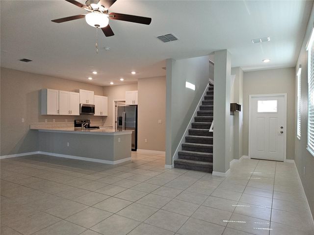 32112 POWDERPUFF MIMOSA DRIVE, San Antonio, FL 33576