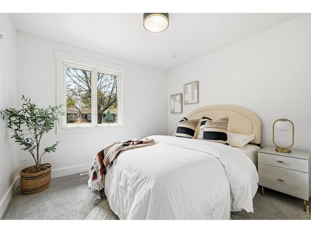 7489 Mount Meeker Rd, Longmont, CO 80503