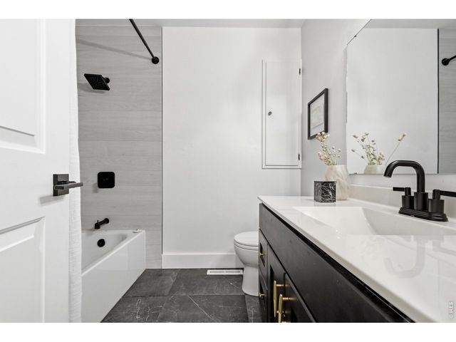 7489 Mount Meeker Rd, Longmont, CO 80503