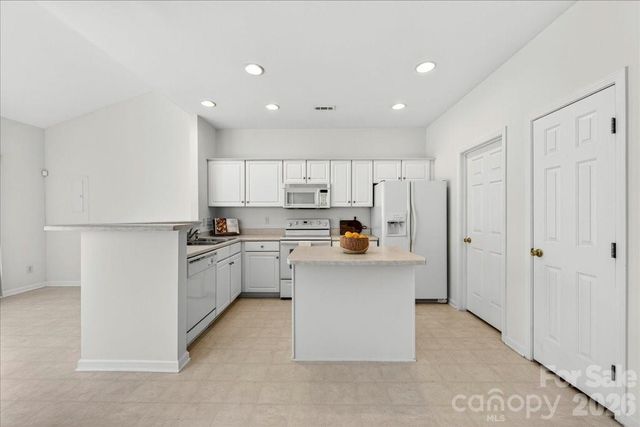 6222 Professional Boulevard, Harrisburg, NC 28075