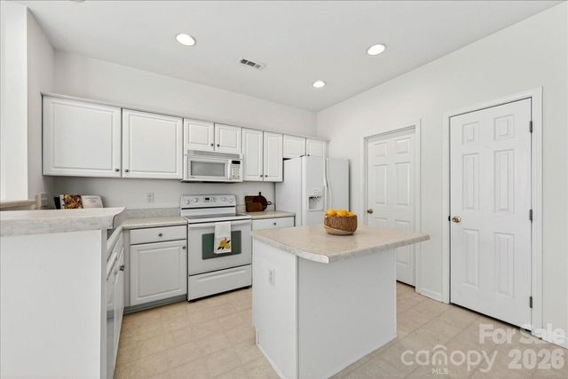 6222 Professional Boulevard, Harrisburg, NC 28075