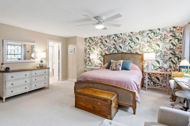 195 Falmouth Road APT 3F, Mashpee, MA 02649