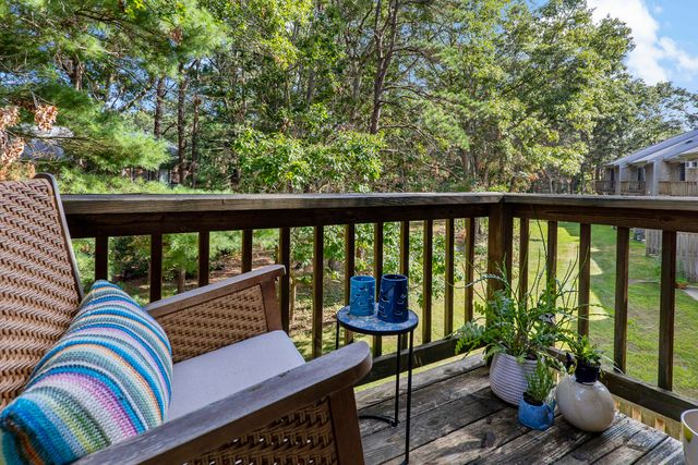 195 Falmouth Road APT 3F, Mashpee, MA 02649