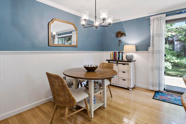 195 Falmouth Road APT 3F, Mashpee, MA 02649