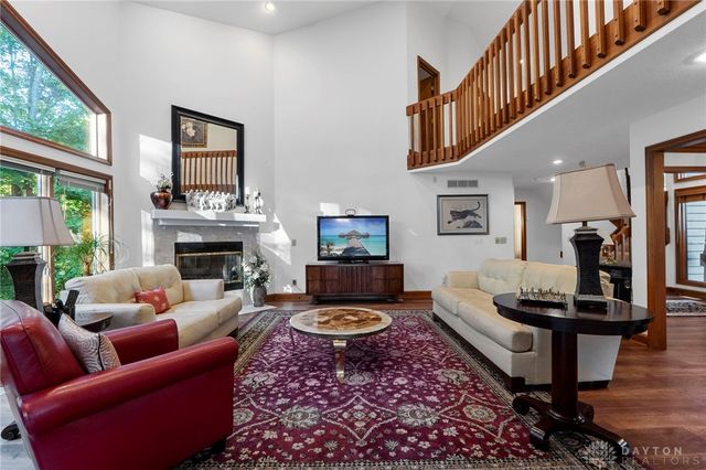 1009 Highpoint Drive, Springboro, OH 45066