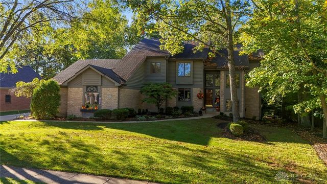 1009 Highpoint Drive, Springboro, OH 45066