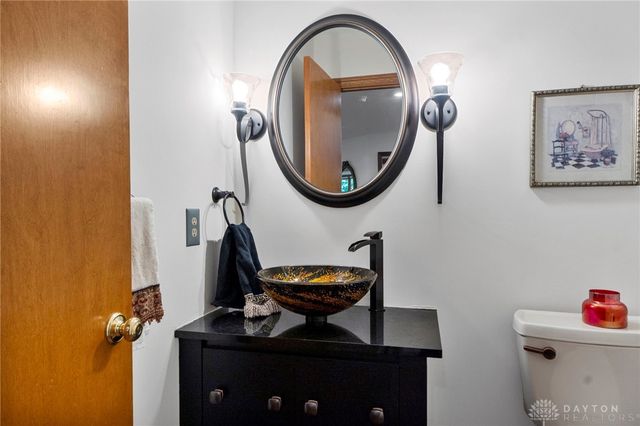 1009 Highpoint Drive, Springboro, OH 45066