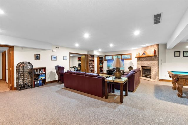 1009 Highpoint Drive, Springboro, OH 45066