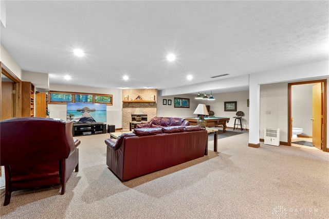 1009 Highpoint Drive, Springboro, OH 45066