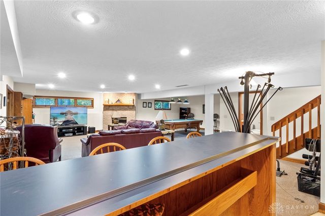 1009 Highpoint Drive, Springboro, OH 45066