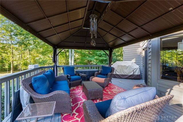 1009 Highpoint Drive, Springboro, OH 45066