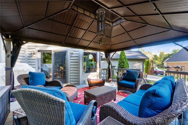 1009 Highpoint Drive, Springboro, OH 45066