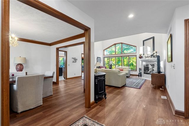 1009 Highpoint Drive, Springboro, OH 45066