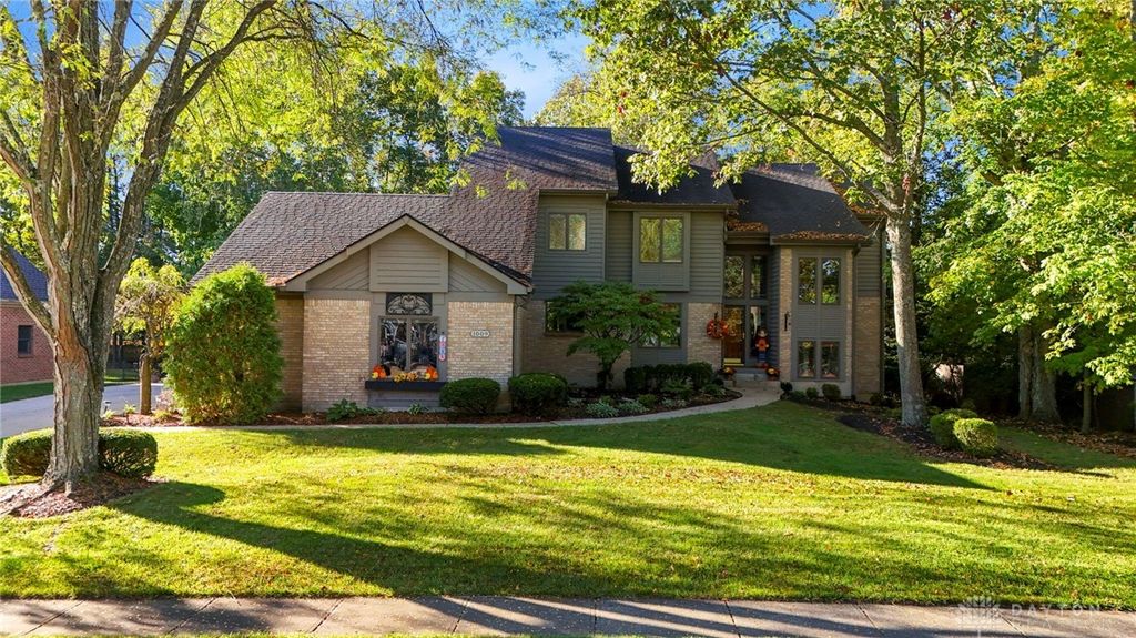 1009 Highpoint Drive, Springboro, OH 45066